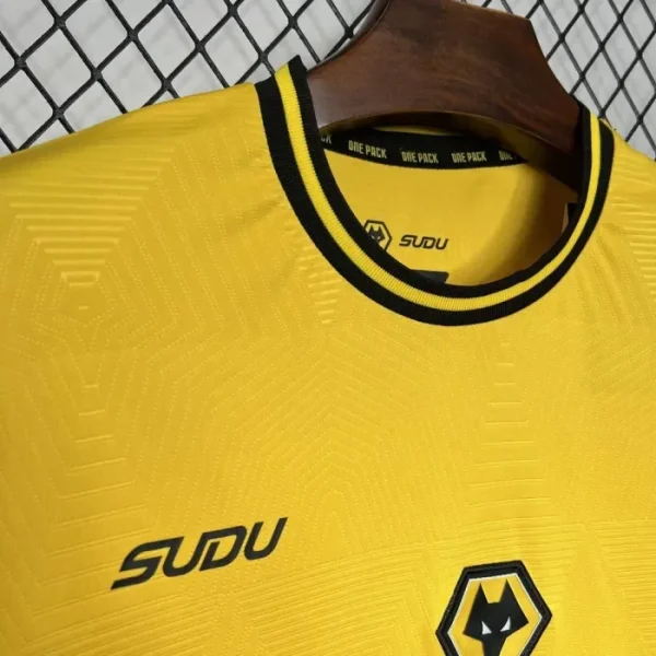 2024/2025 Wolverhampton Wanderers Home Football Shirt 1:1 Thai Quality - Image 4